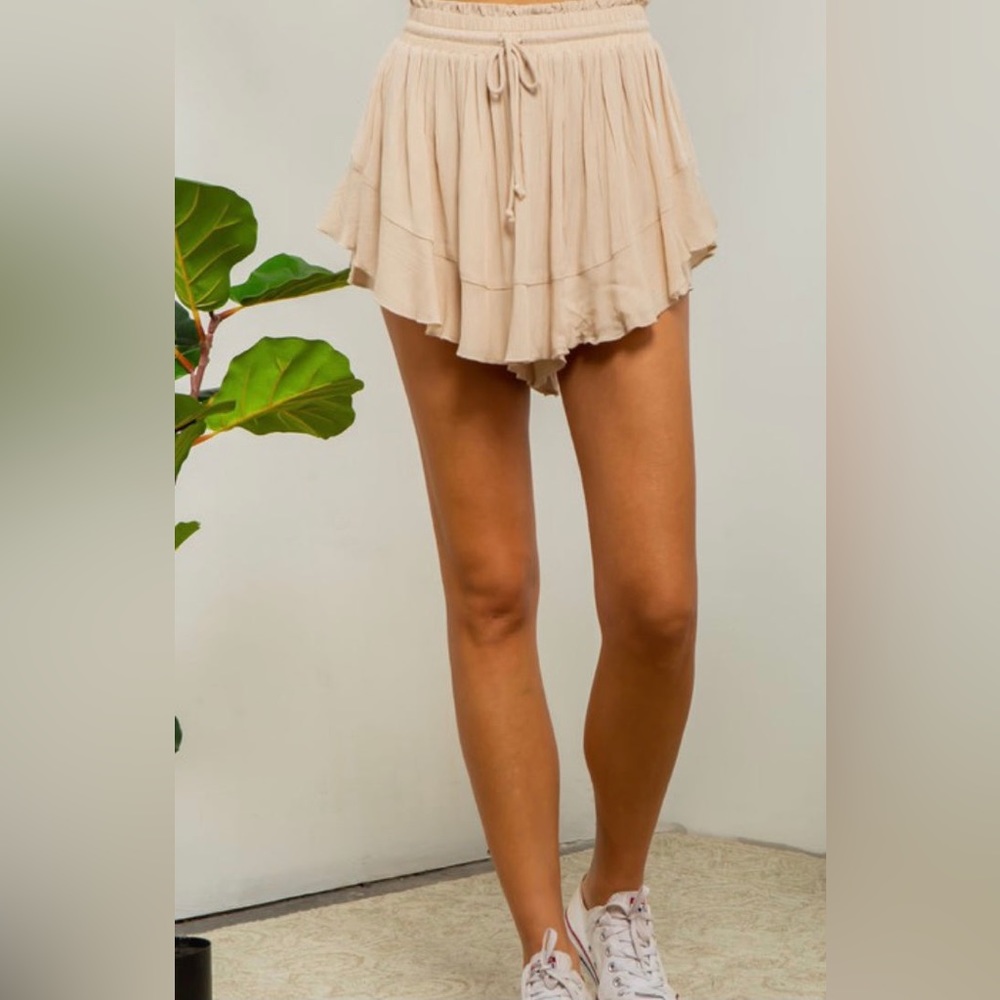 Sporty flowy skirts with tie waist